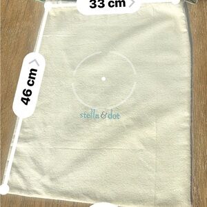 Stella & Dot White Accessory bag/ dust bag